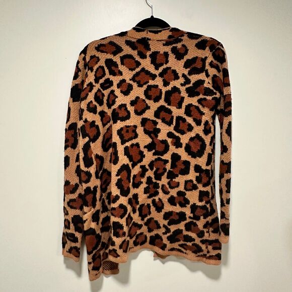 Alison Andrews Leopard Print Cardigan Sweater - Picture 2 of 3